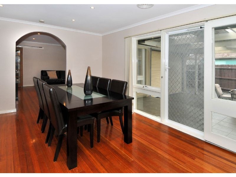 19 Aycliffe Avenue, Deer Park VIC 3023