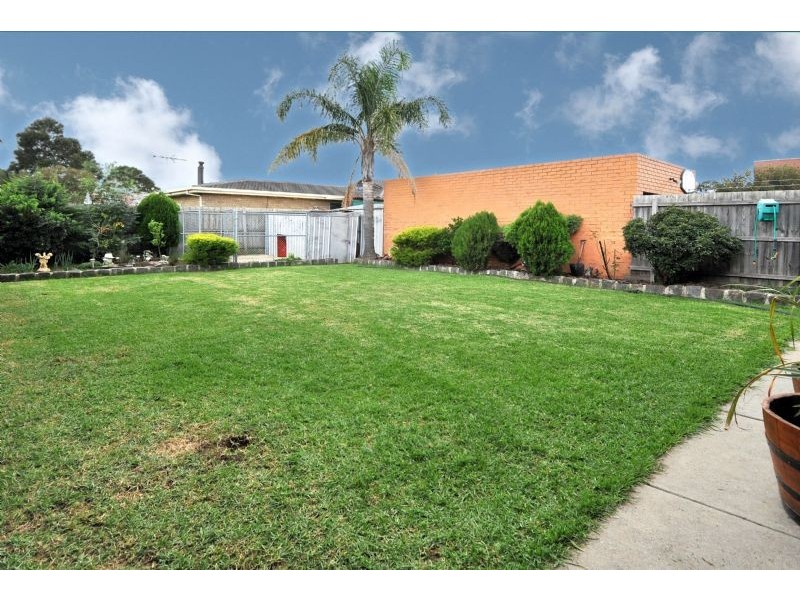 12 Wood Street, Deer Park VIC 3023