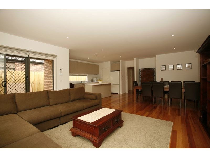 12 Earlsferry Lane, Deer Park VIC 3023