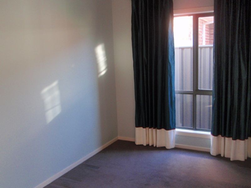 2 Emmetts Mews, Deer Park VIC 3023