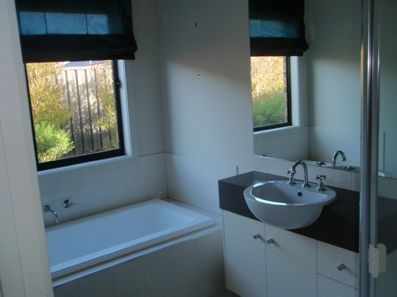 2 Emmetts Mews, Deer Park VIC 3023