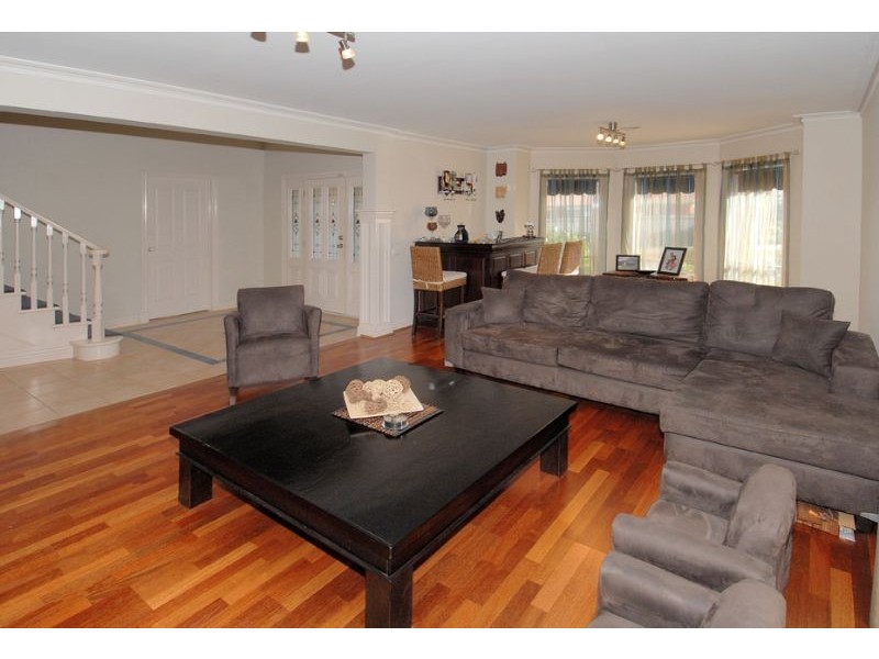 14 Stockton Drive, Cairnlea VIC 3023