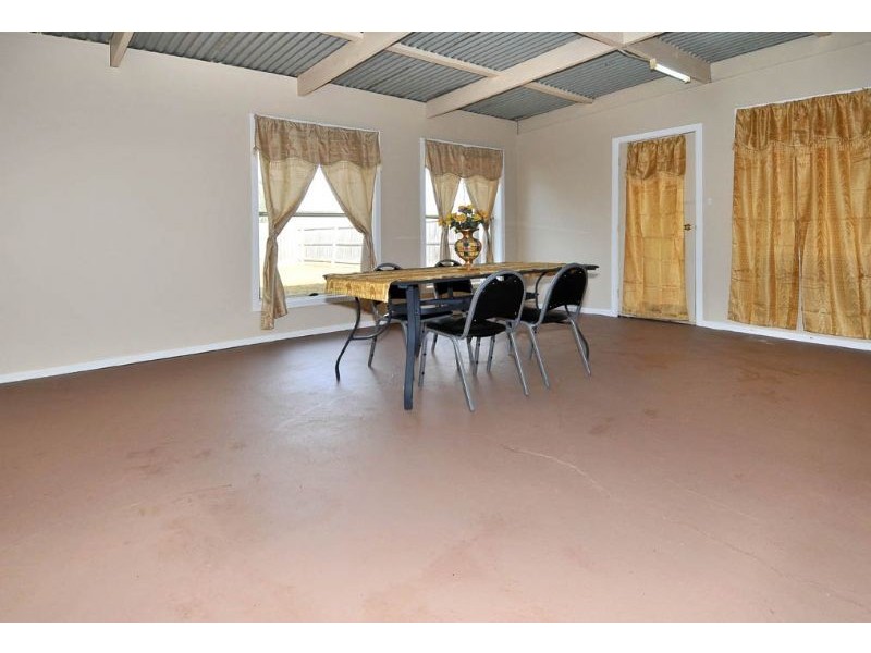 11 Throsby Crescent, Deer Park VIC 3023