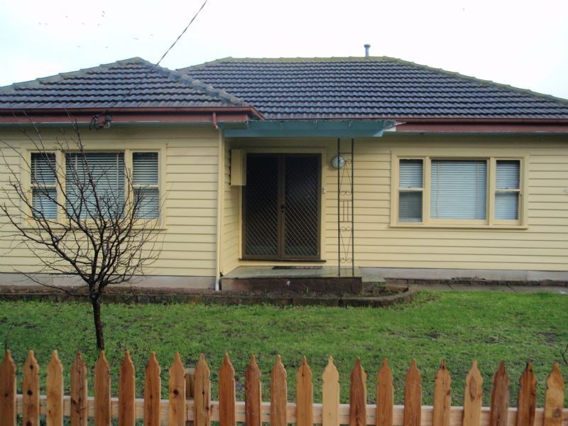 43 Station Road, Deer Park VIC 3023