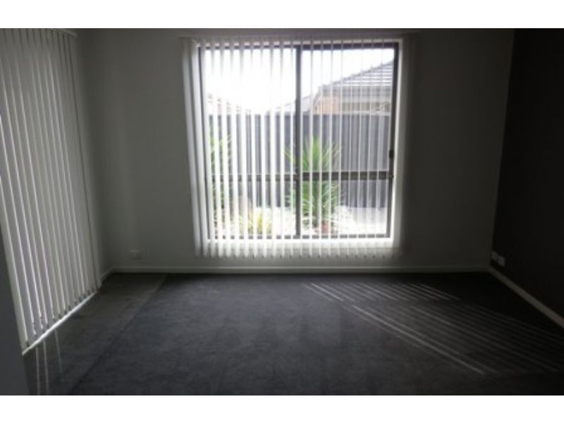 36 Erin Square, Deer Park VIC 3023