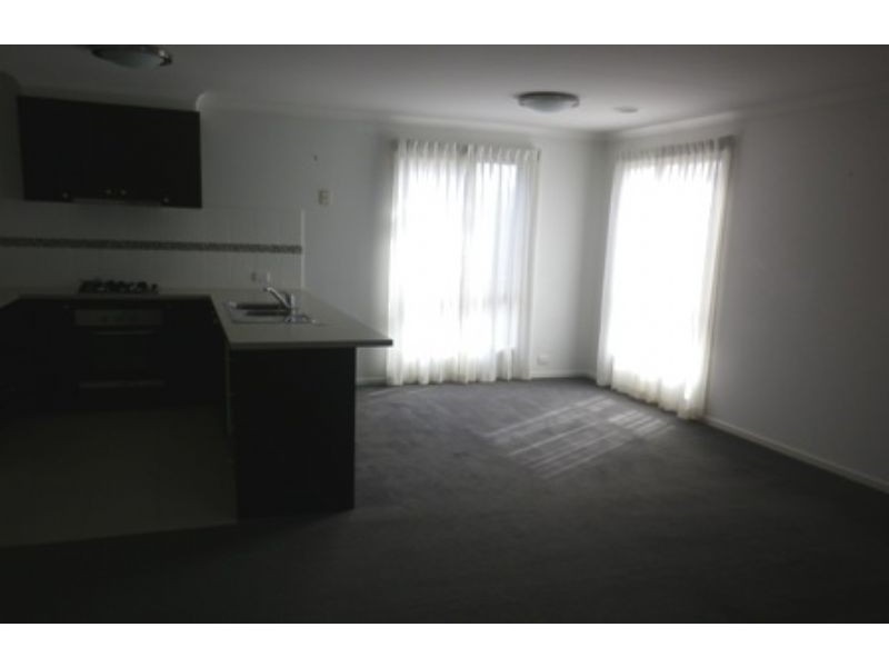 36 Erin Square, Deer Park VIC 3023