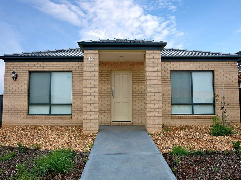 12 Sinclair Green, Derrimut VIC 3030