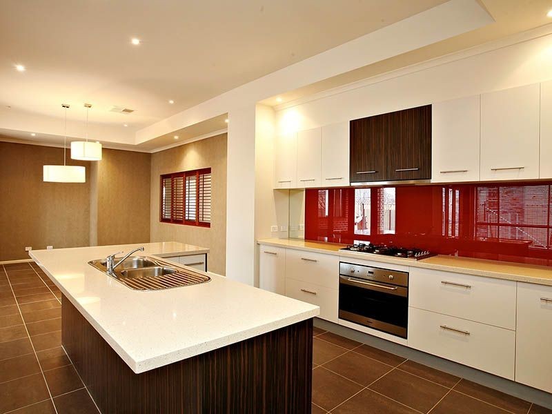 7 Selwyn Close, Caroline Springs VIC 3023