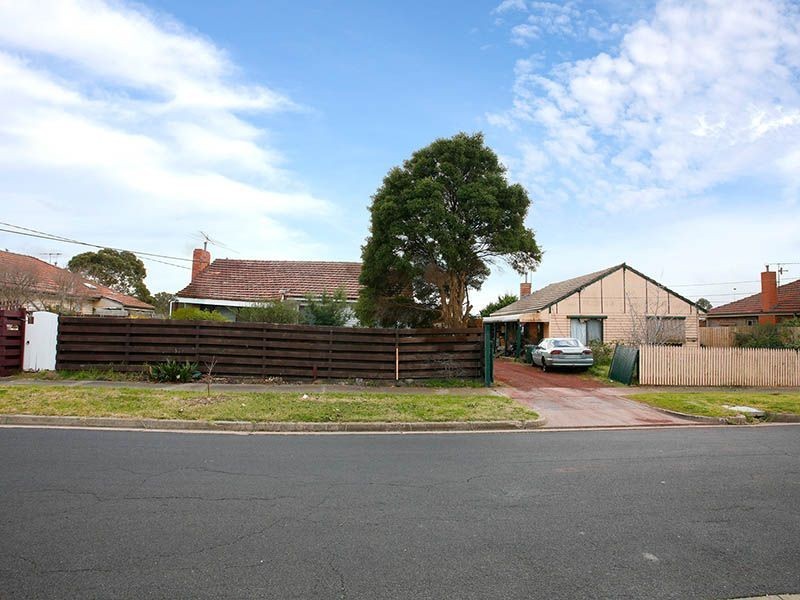 22 & 24 Irvine Street, Deer Park VIC 3023