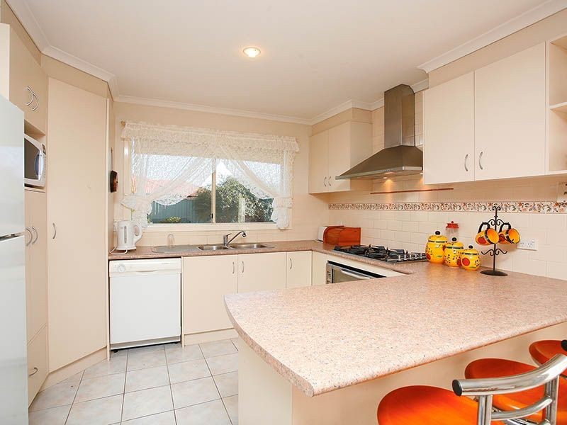 9 Monica Avenue, Caroline Springs VIC 3023