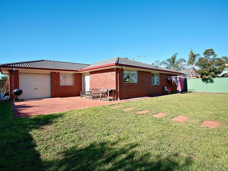 9 Monica Avenue, Caroline Springs VIC 3023