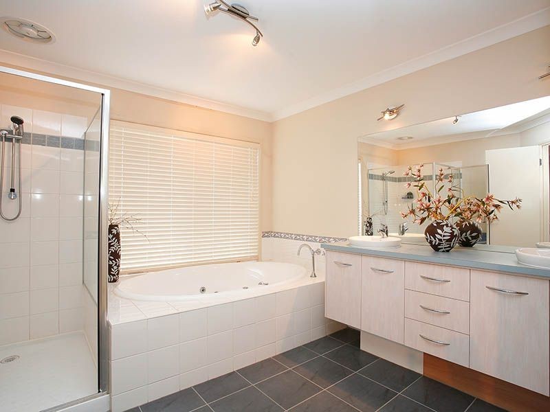 8 Southsea Avenue, Derrimut VIC 3030