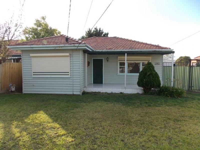 14 Dumfries Street, Deer Park VIC 3023
