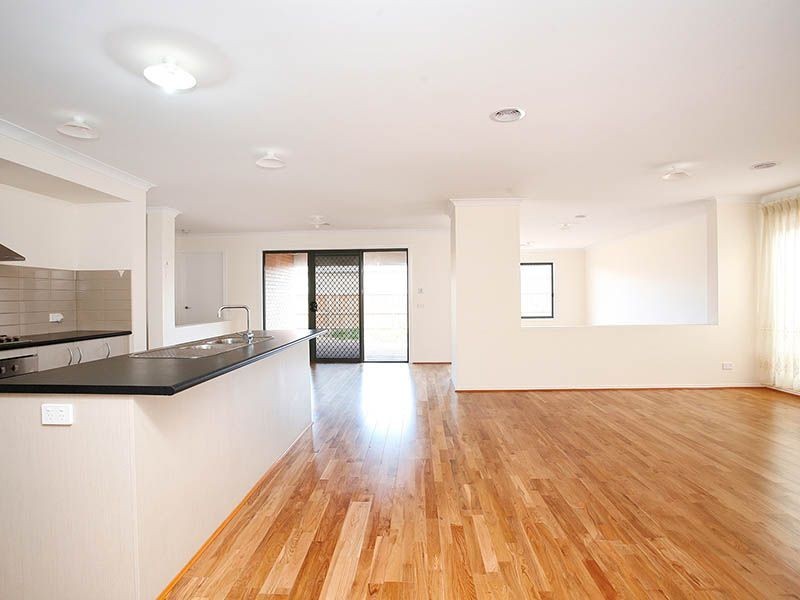 13 Old Course Crescent, Deer Park VIC 3023