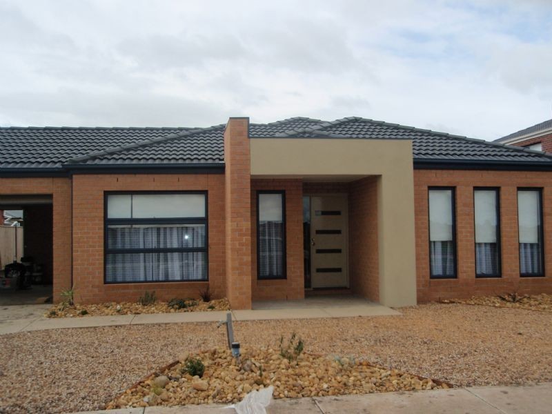 21 Abernathy Avenue, Deer Park VIC 3023