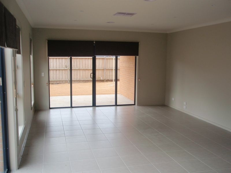 21 Abernathy Avenue, Deer Park VIC 3023