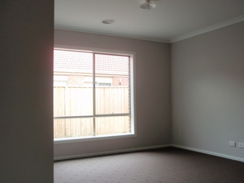 53 Hemsley Drive, Deer Park VIC 3023
