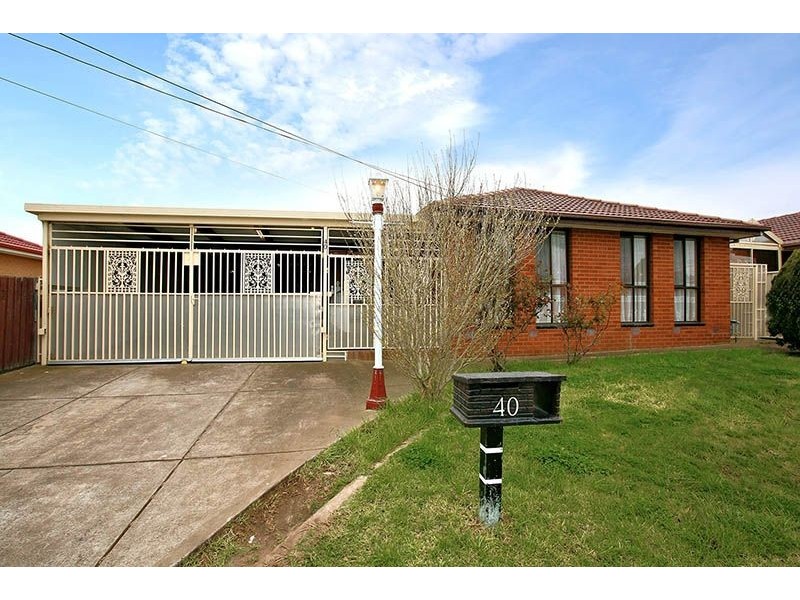 40 Angelique Grove, Albanvale VIC 3021