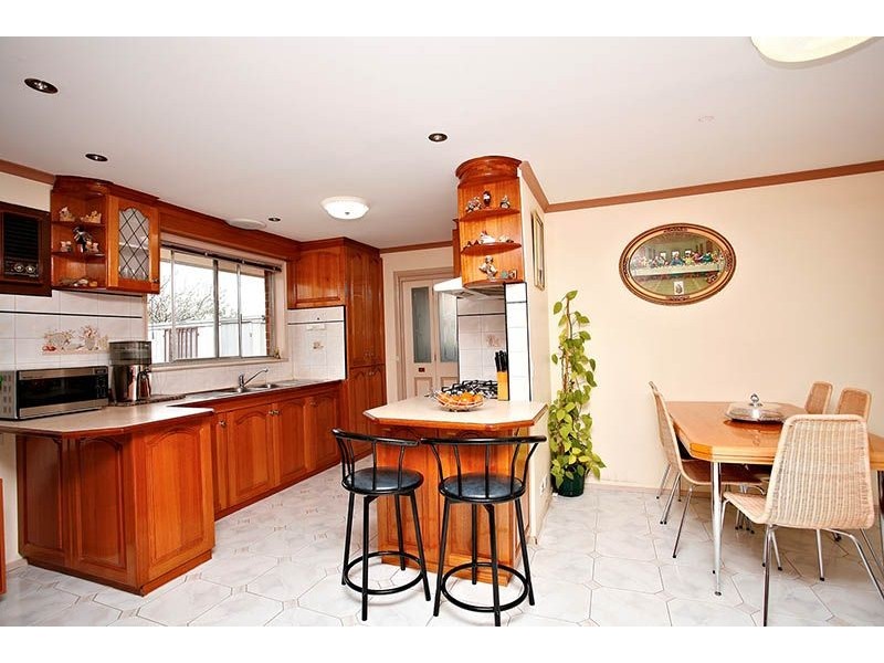 40 Angelique Grove, Albanvale VIC 3021