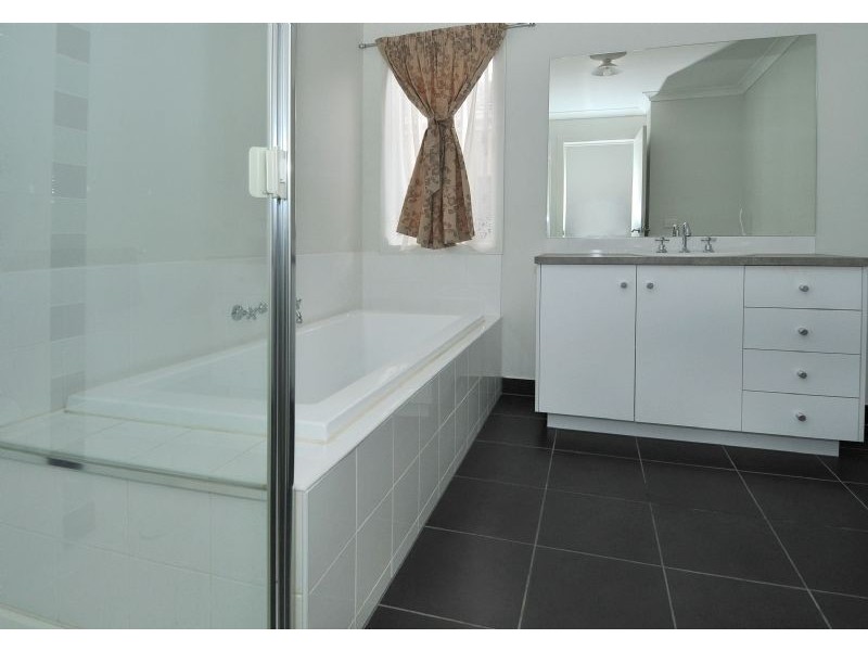 55 Pioneer Drive, Deer Park VIC 3023