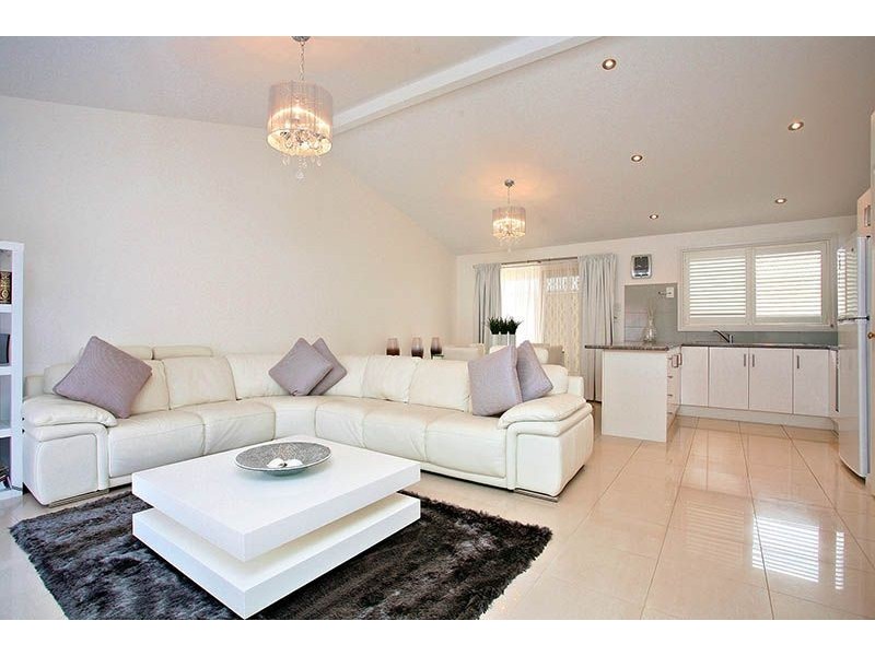 4/9-11 Peter Chanel, Deer Park VIC 3023