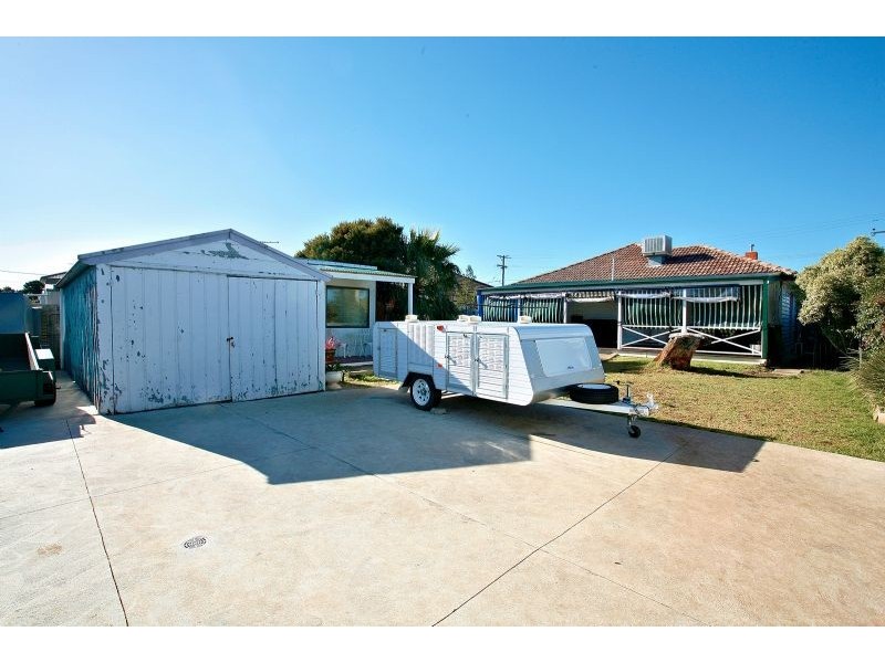 11 Little Street, Deer Park VIC 3023