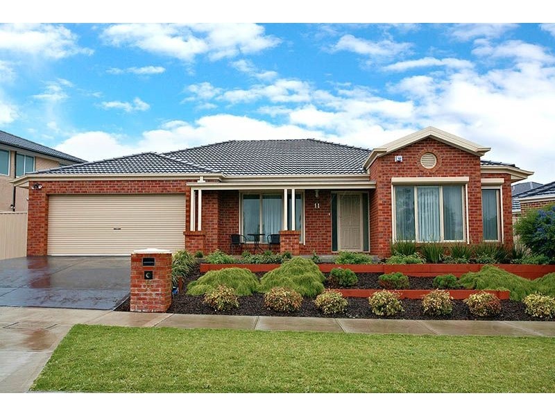 11 Glenbrook Ave, Cairnlea VIC 3023