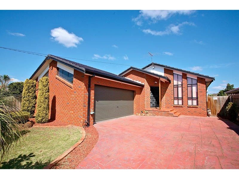33 Kunat Street, Deer Park VIC 3023