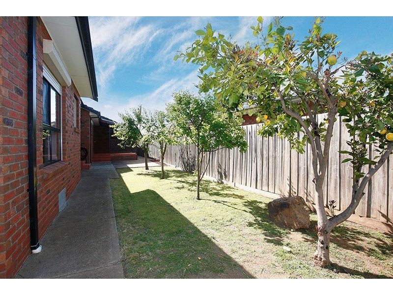 33 Kunat Street, Deer Park VIC 3023