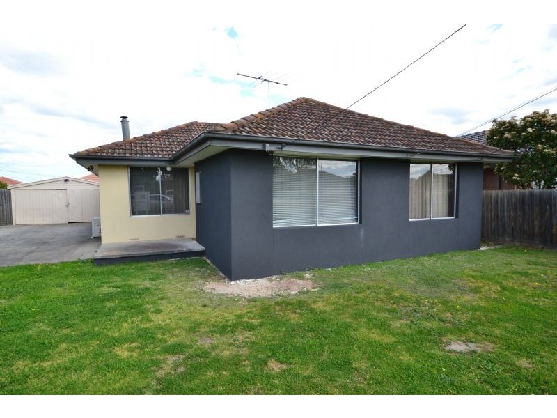 15 Salmond Street, Deer Park VIC 3023