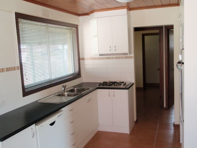 15 Salmond Street, Deer Park VIC 3023