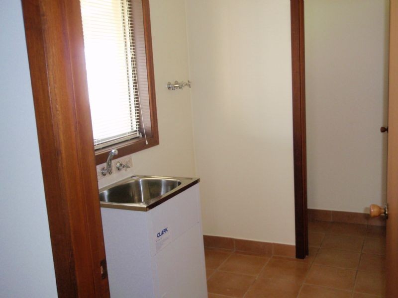 15 Salmond Street, Deer Park VIC 3023