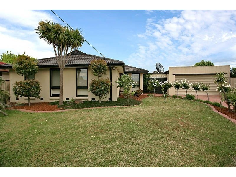 67 Stevenage Crescent, Deer Park VIC 3023