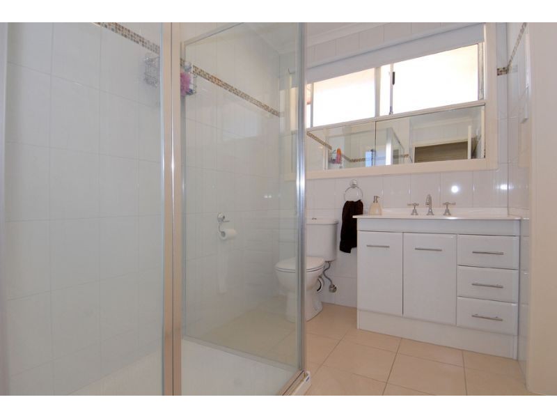 2 Bracknell Place, Deer Park VIC 3023