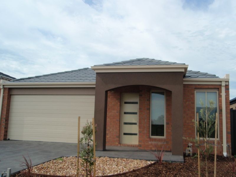 44 Hatchlands Drive, Deer Park VIC 3023