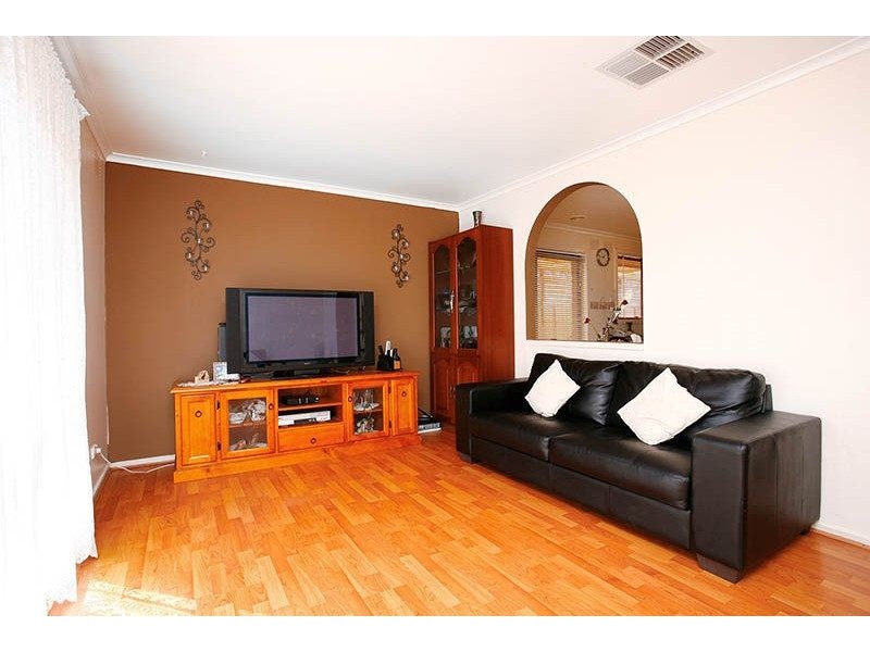 40 Opie Road, Deer Park VIC 3023