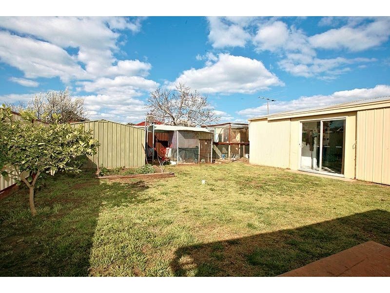 40 Opie Road, Deer Park VIC 3023