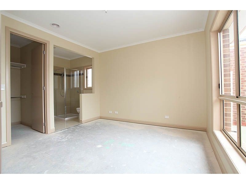 Unit 2/103 Quinn, Deer Park VIC 3023