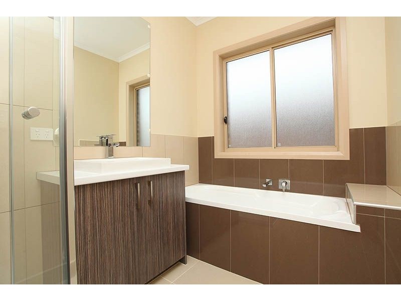 Unit 2/103 Quinn, Deer Park VIC 3023