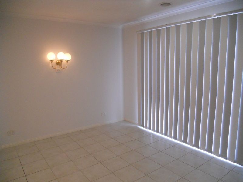 6 Ickworth Crescent, Derrimut VIC 3030