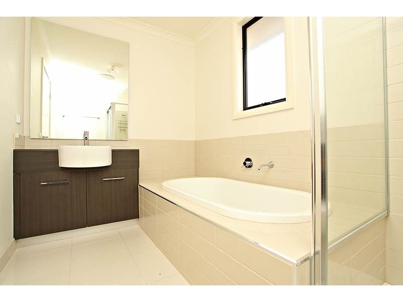 1 Mimosa Way, Burnside Heights VIC 3023