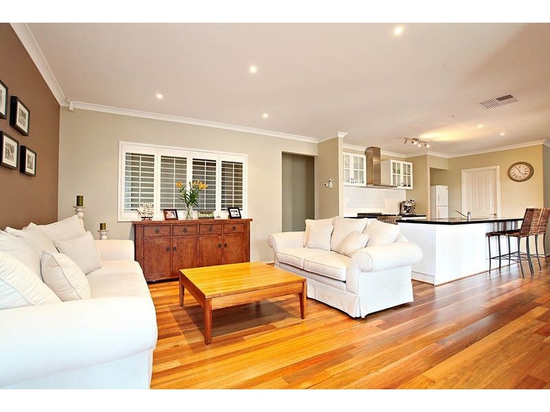 5 Eagle Way, Deer Park VIC 3023