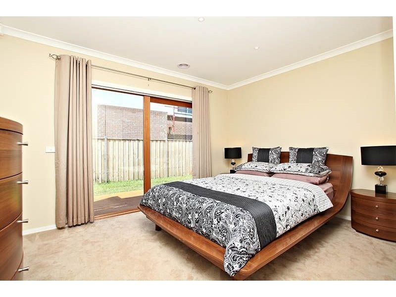 5 Eagle Way, Deer Park VIC 3023