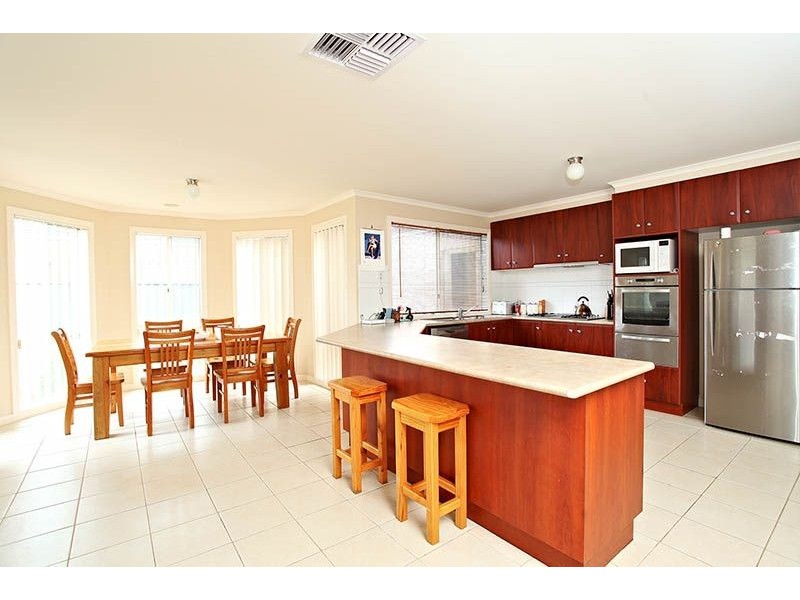 10 Scotney Crescent, Derrimut VIC 3030