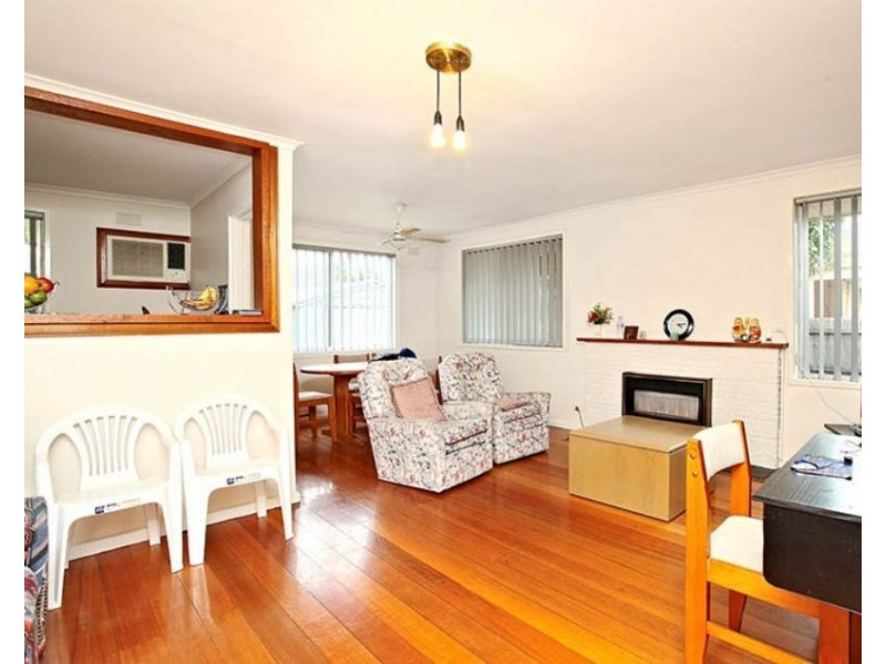 4 Peter Chanel Court, Deer Park VIC 3023