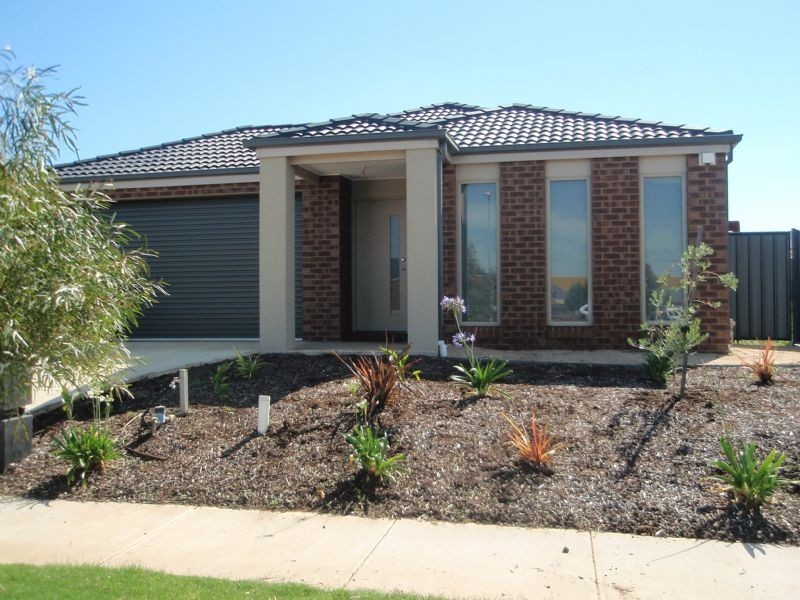 2 Exeter Ave, Derrimut VIC 3030