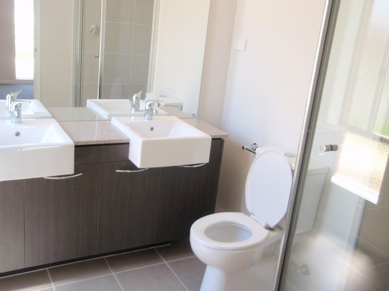 93 Hatchlands Drive, Deer Park VIC 3023