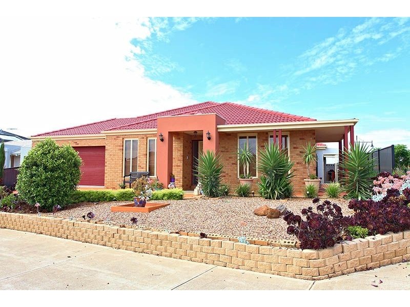 61 Capesthorne Drive, Derrimut VIC 3030