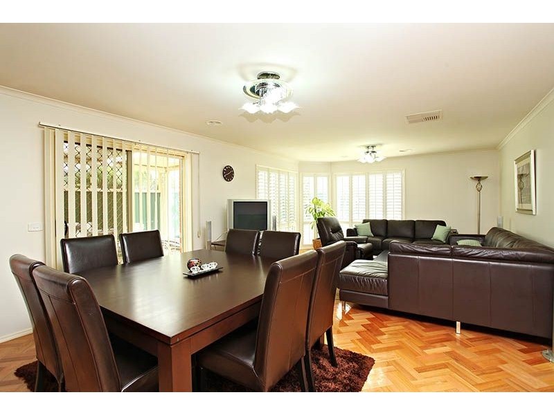 9 Fydler Avenue, Burnside VIC 3023