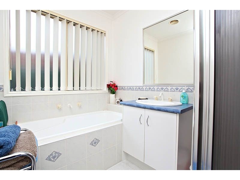 9 Fydler Avenue, Burnside VIC 3023